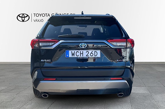 Toyota RAV4 5 of 24