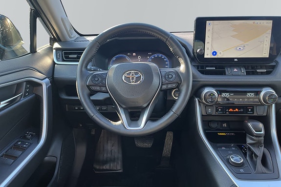Toyota RAV4 10 of 24