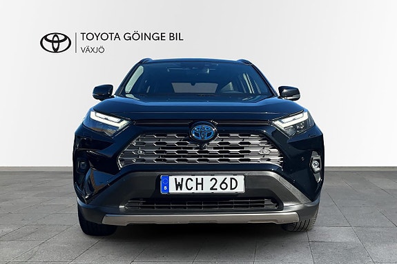 Toyota RAV4 6 of 24