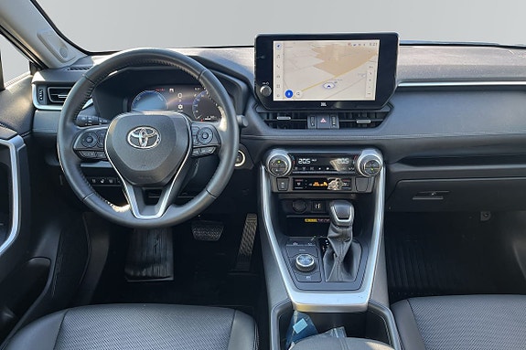Toyota RAV4 9 of 24