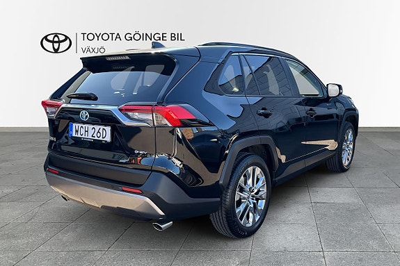 Toyota RAV4 19 of 24