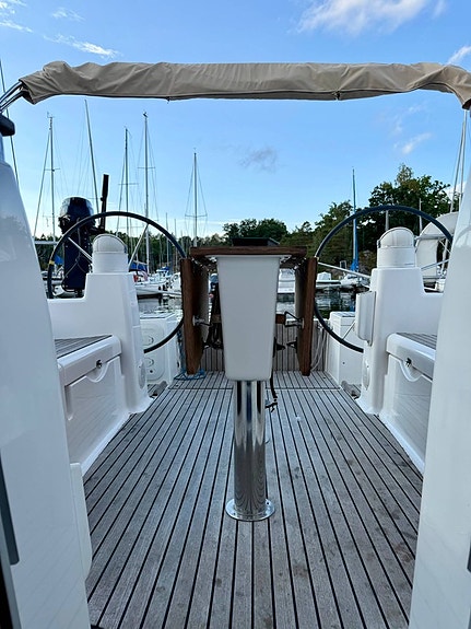 Dufour Grand Large 375 – 2011 | Yanmar 3YM30 | 3 kabiner & bogpropeller 14 of 20