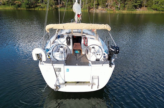 Dufour Grand Large 375 – 2011 | Yanmar 3YM30 | 3 kabiner & bogpropeller 4 of 20