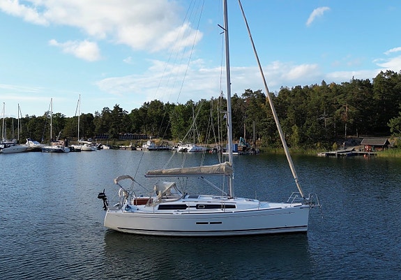 Dufour Grand Large 375 – 2011 | Yanmar 3YM30 | 3 kabiner & bogpropeller
