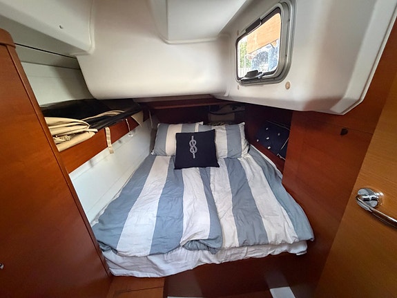 Dufour Grand Large 375 – 2011 | Yanmar 3YM30 | 3 kabiner & bogpropeller 13 of 20