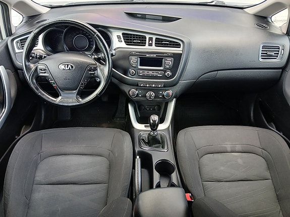 Kia Ceed 18 of 22