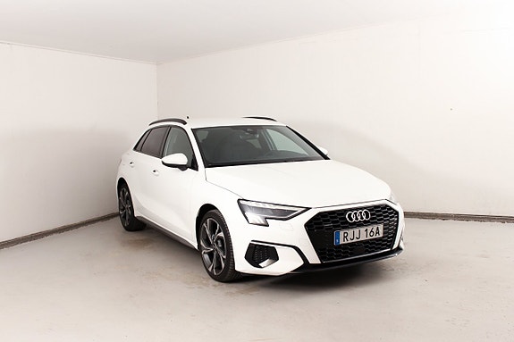 Audi A3 3 of 29