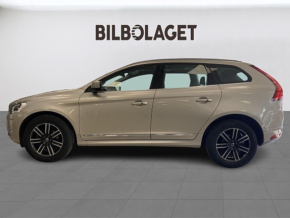 Volvo XC60 2 of 14