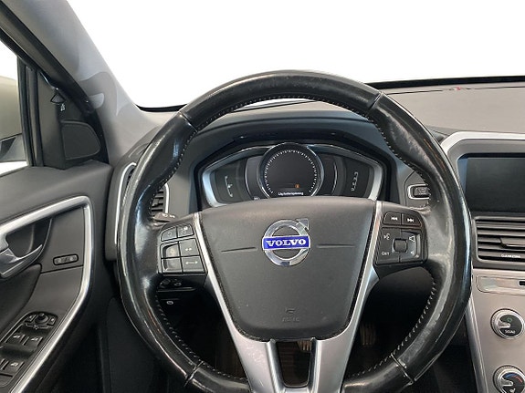 Volvo XC60 9 of 14