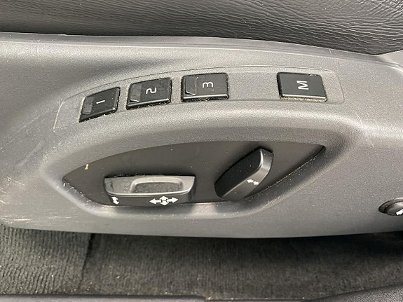 Volvo XC60 12 of 14