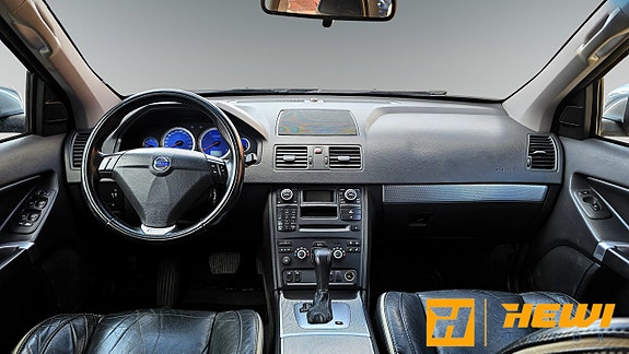 Volvo XC90 6 of 15