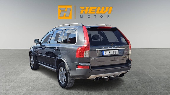 Volvo XC90 2 of 15