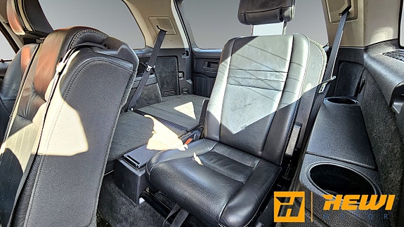 Volvo XC90 10 of 15