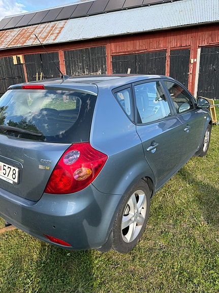 Kia Ceed 3 of 7
