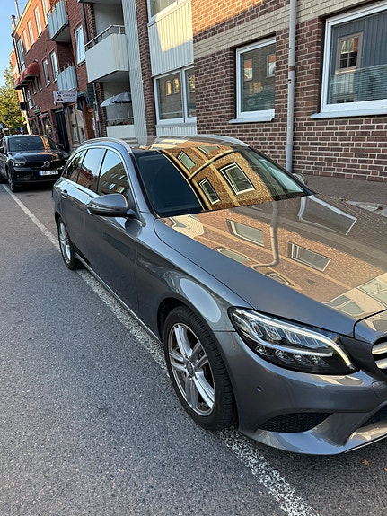 Mercedes-Benz C200 3 of 8