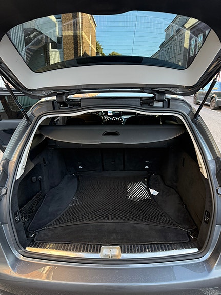 Mercedes-Benz C200 8 of 8