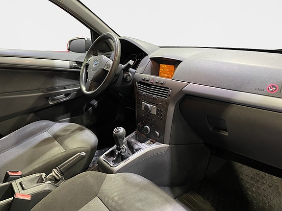 Opel Astra 5 of 8