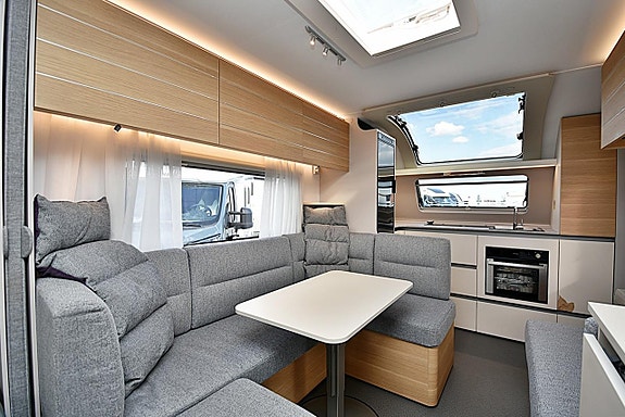 Adria 613 HT Adora, Långbäddar 16 of 27