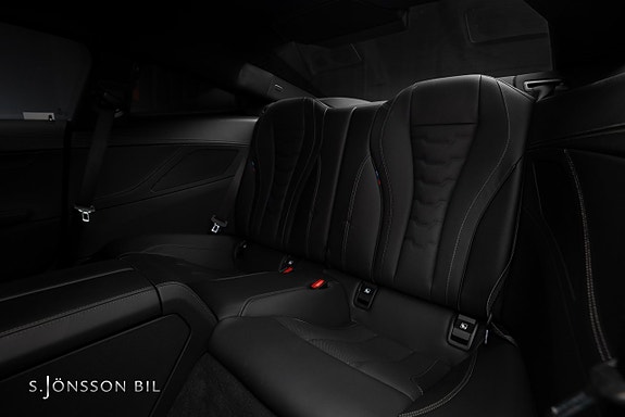 BMW M850i 15 of 20