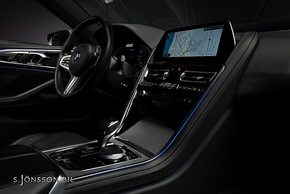 BMW M850i 19 of 20