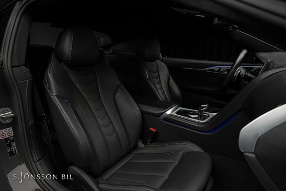 BMW M850i 13 of 20