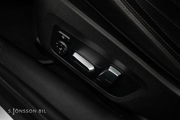 BMW M850i 18 of 20