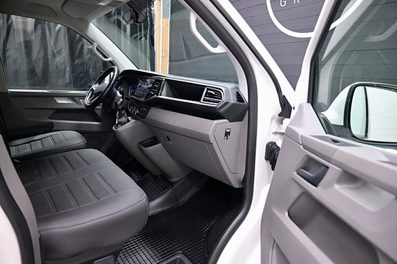Volkswagen Transporter 10 of 19