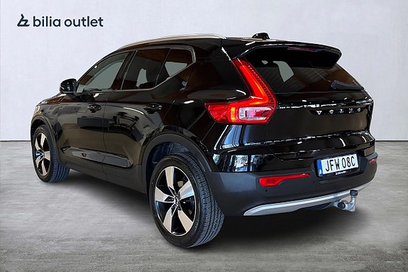 Volvo XC40 8 of 25