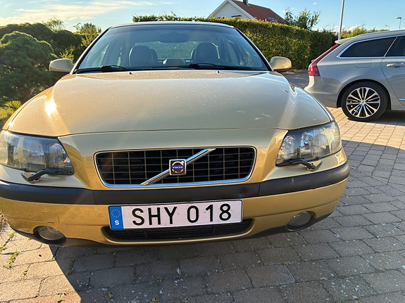 Volvo S60 3 of 6