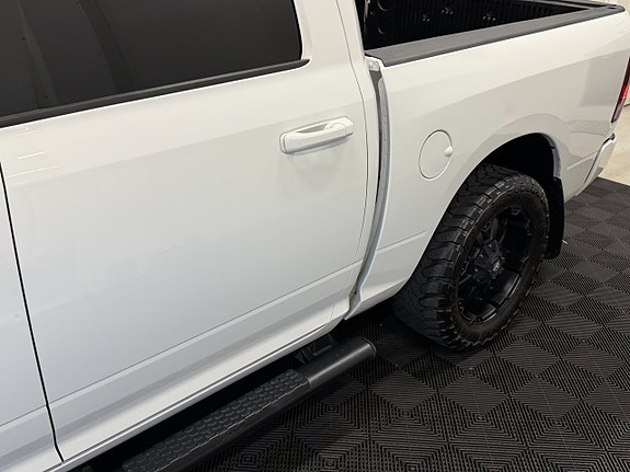 Dodge RAM 1500 13 of 30
