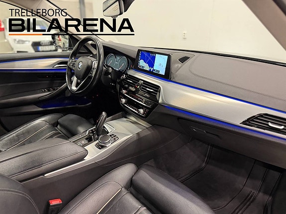 BMW 530e 12 of 27