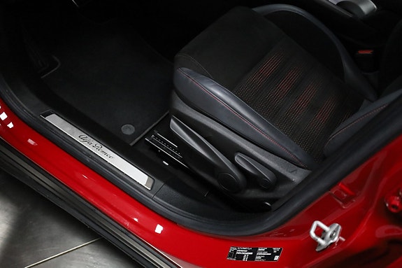 Alfa Romeo Tonale 13 of 30