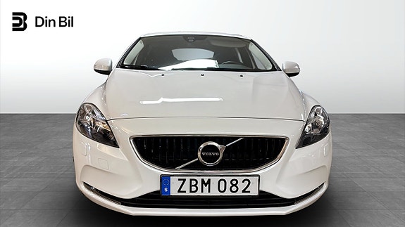 Volvo V40 4 of 12