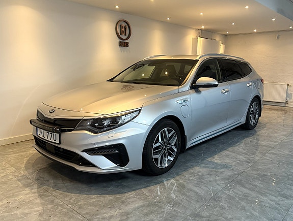 Kia Optima 2 of 23