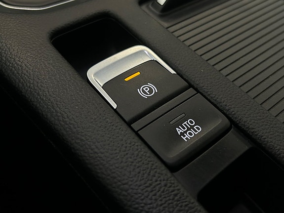 Volkswagen Passat 30 of 30