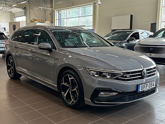 Volkswagen Passat 9 of 30