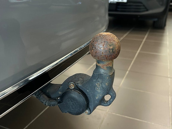 Volkswagen Passat 13 of 30