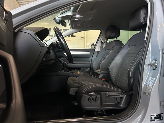 Volkswagen Passat 15 of 30