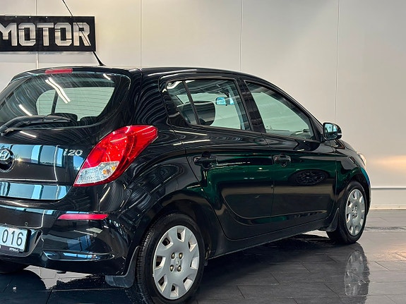 Hyundai i20 10 of 26