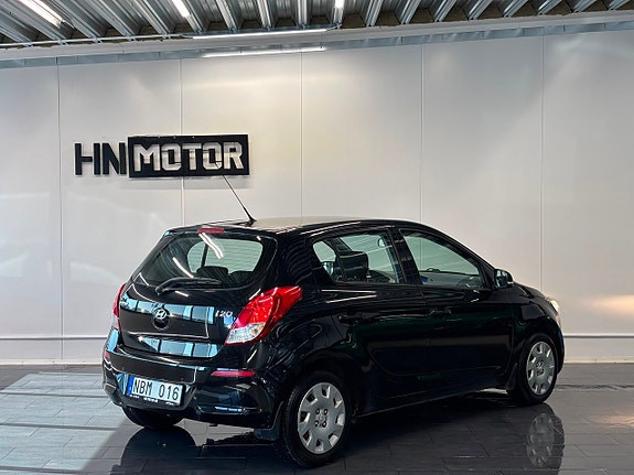 Hyundai i20 7 of 26