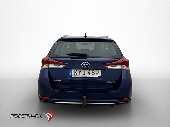 Toyota Auris 6 of 27