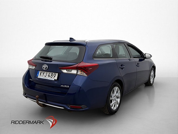 Toyota Auris 8 of 27