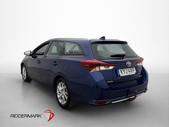 Toyota Auris 5 of 27