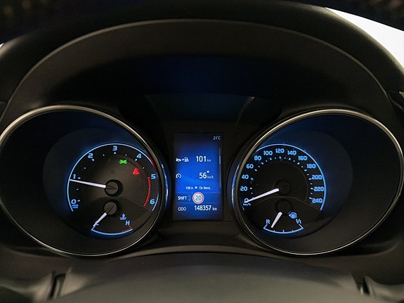 Toyota Auris 15 of 27