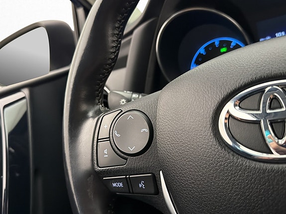 Toyota Auris 14 of 27