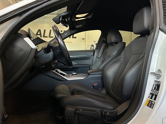 BMW i4 15 of 30