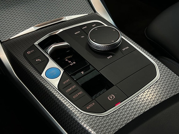 BMW i4 26 of 30