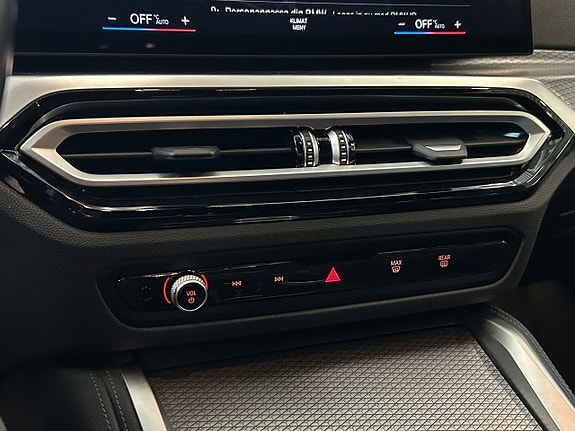 BMW i4 28 of 30