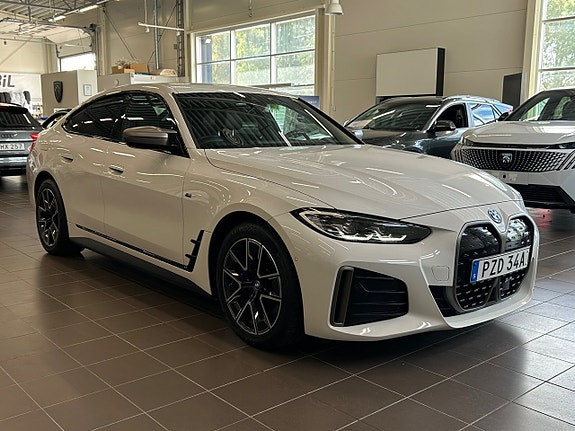 BMW i4 9 of 30