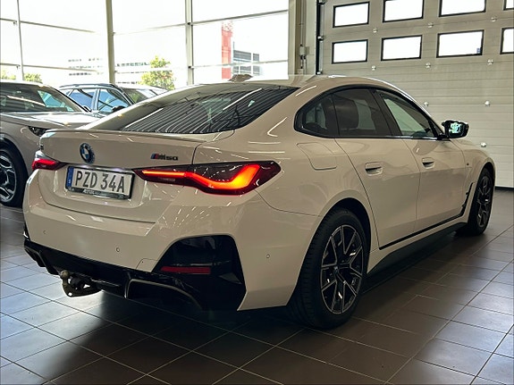 BMW i4 7 of 30